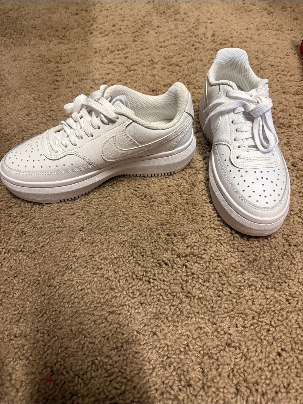 Nike women's All-White Platform Sneakers with iconic Swoosh - Picture 3 of 6